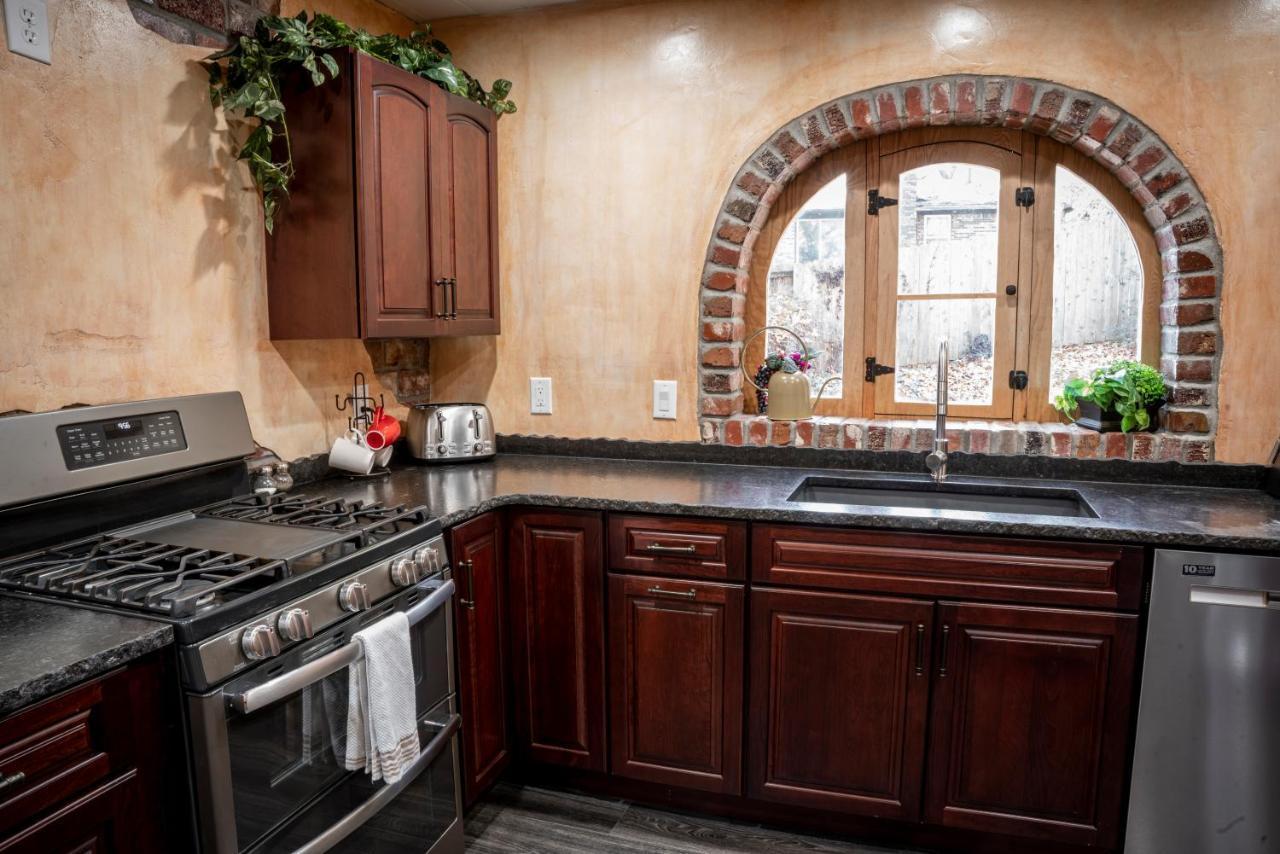 The Hobbit House, Fantasy Comes Home! * Russellville