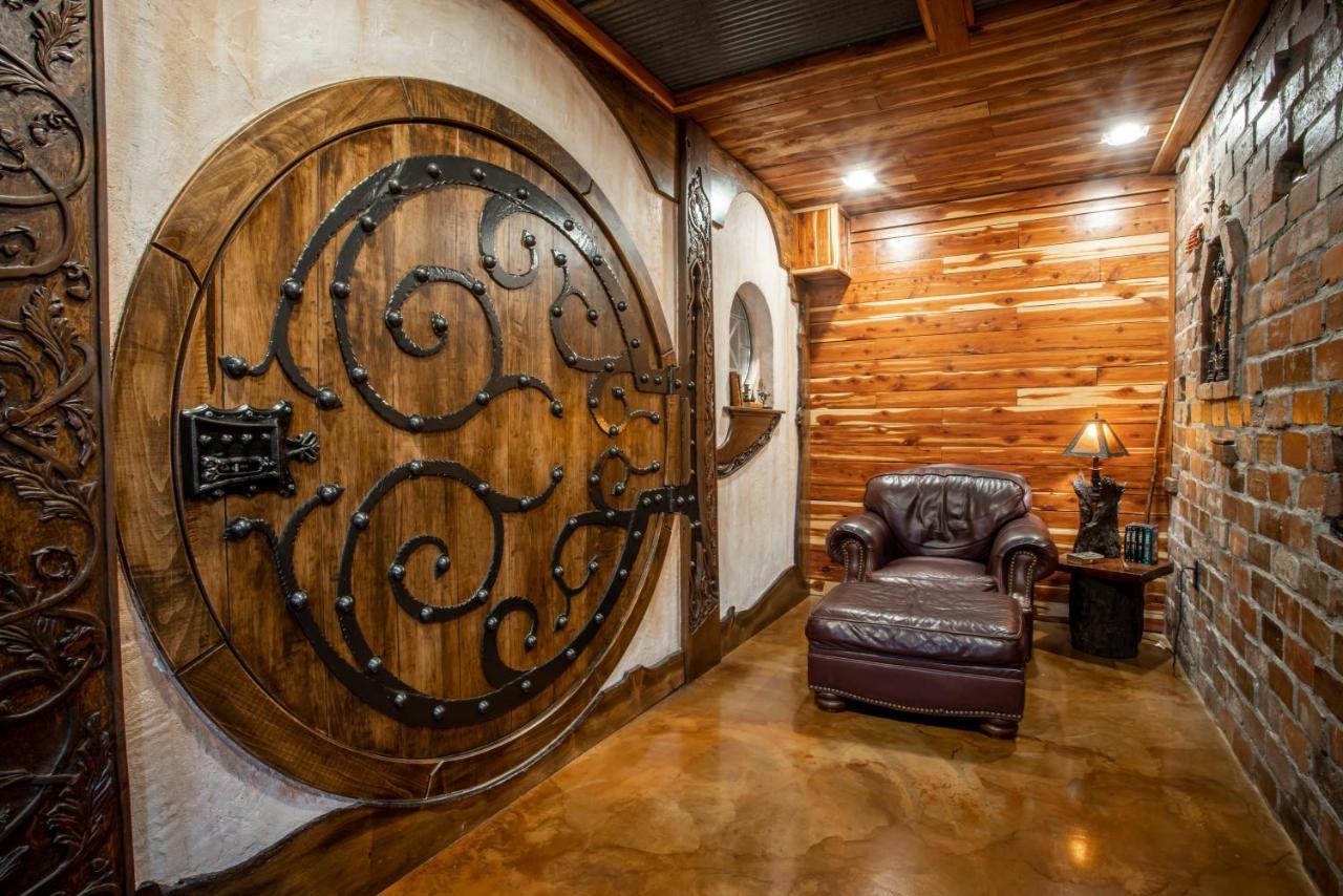 Apartment The Hobbit House, Fantasy Comes Home! Russellville