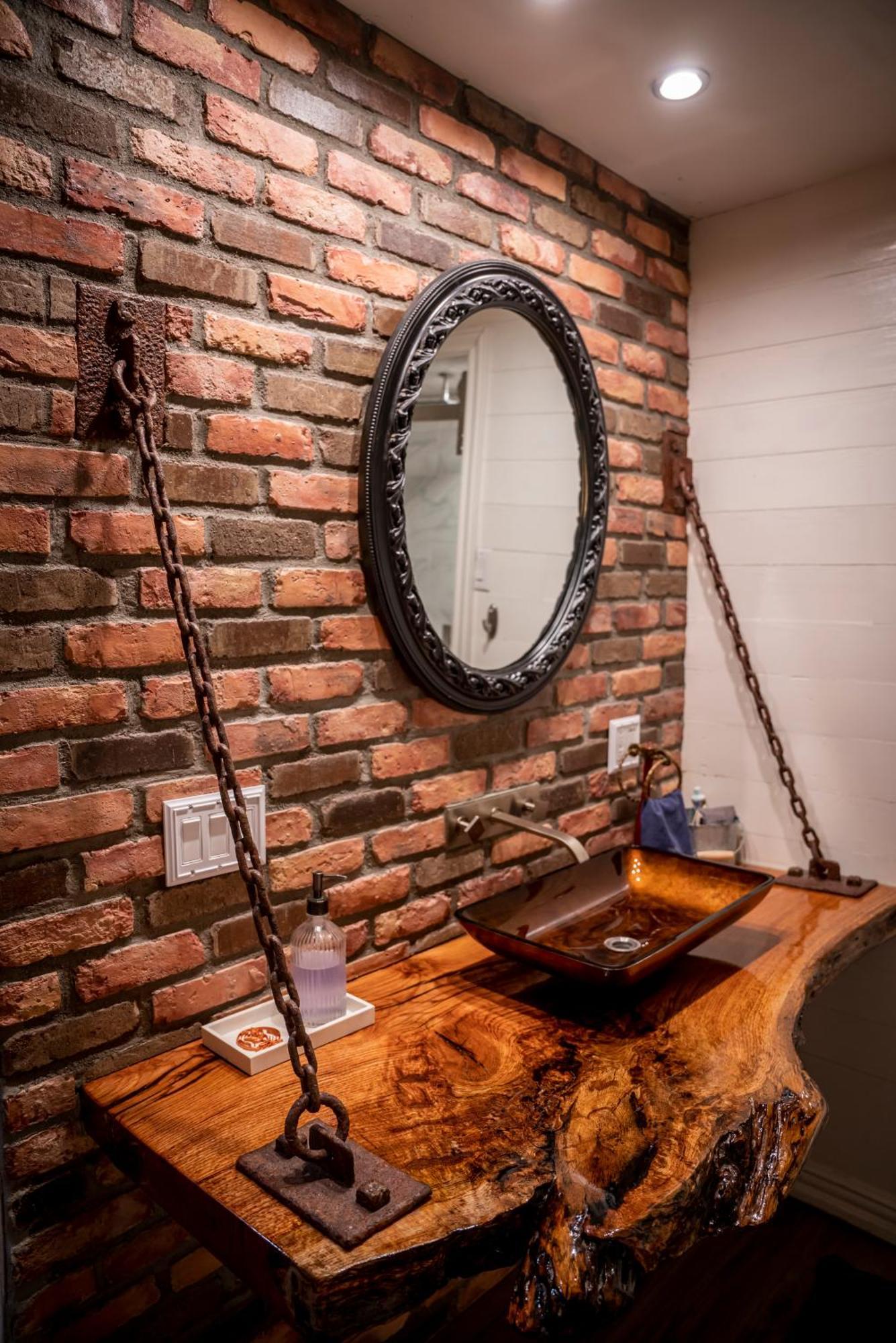 The Hobbit House, Fantasy Comes Home! Apartment